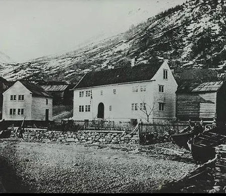 מלון Utne Hotel Utne